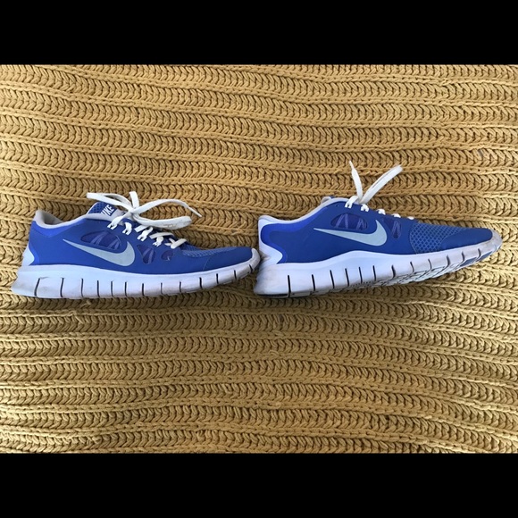 Nike Running Shoes - Picture 3 of 3